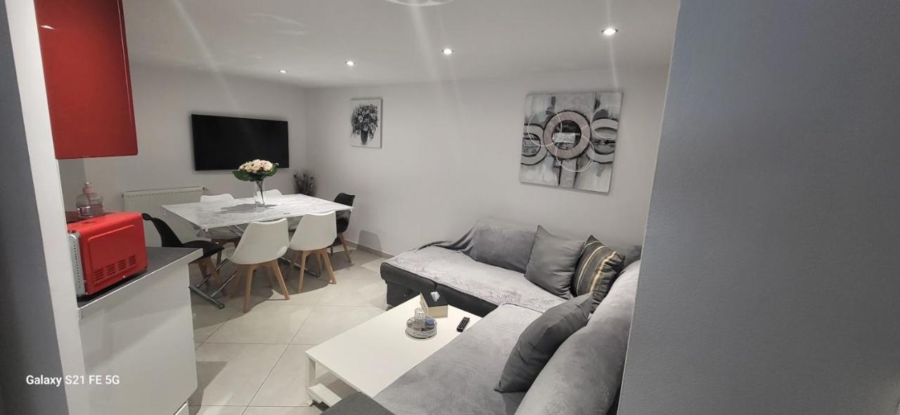 Maison Calme Et Spacieuse Bassens  外观 照片
