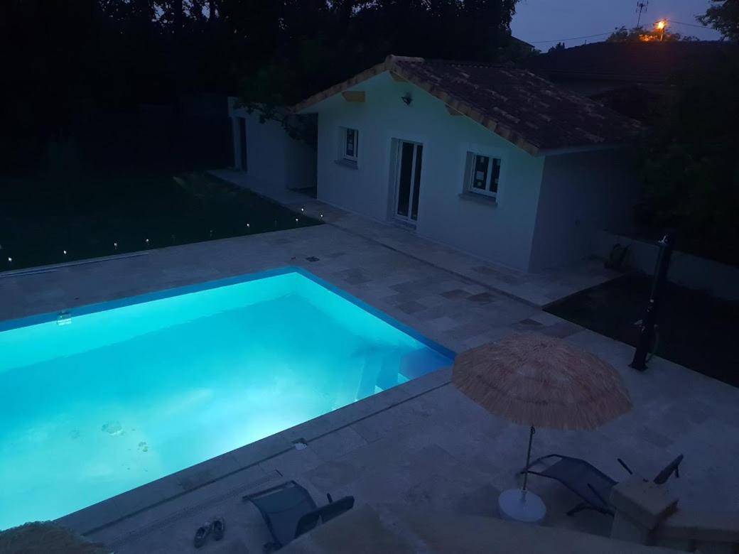 Maison Calme Et Spacieuse Bassens  外观 照片